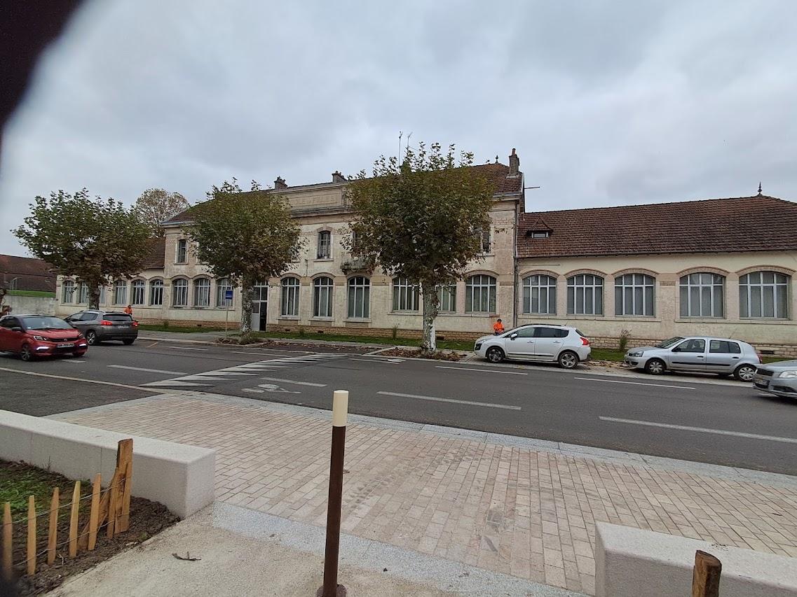 Ecole